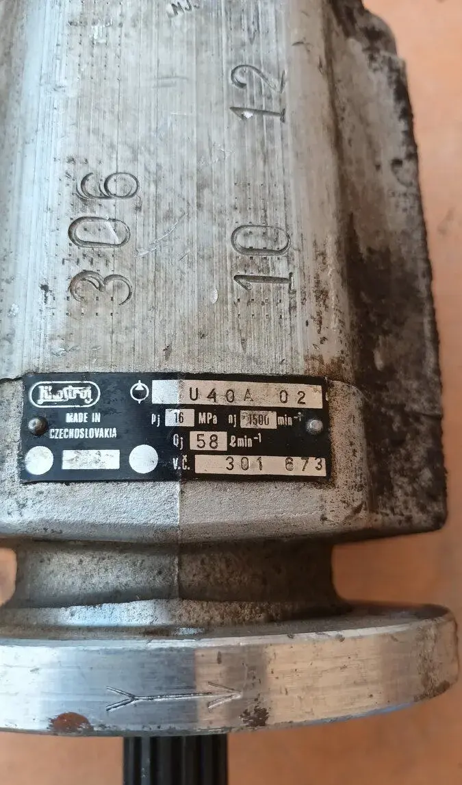 Hydraulické čerpadlu U40A nepoužité?