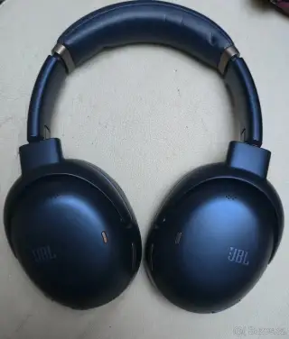 Sluchátka JBL tour one M3
