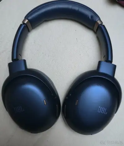 Sluchátka JBL tour one M3