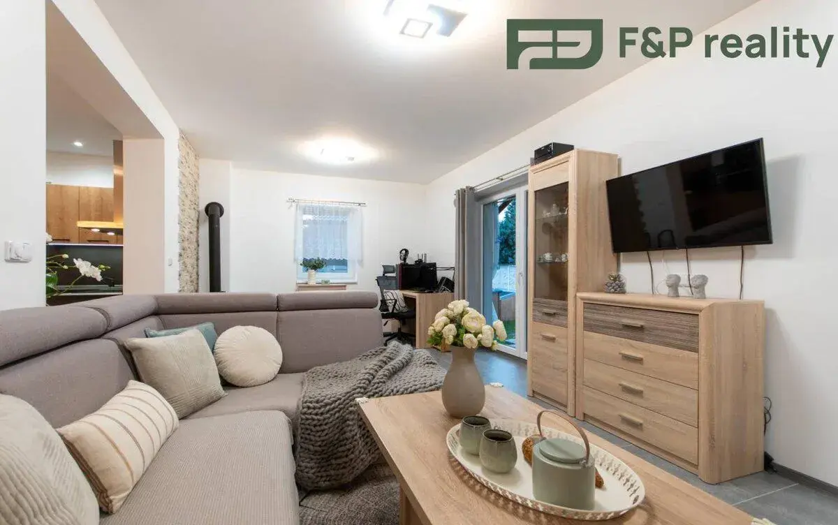Prodej řadového domu, 4+1, 97 m2, pozemek 497m2, Skochovice