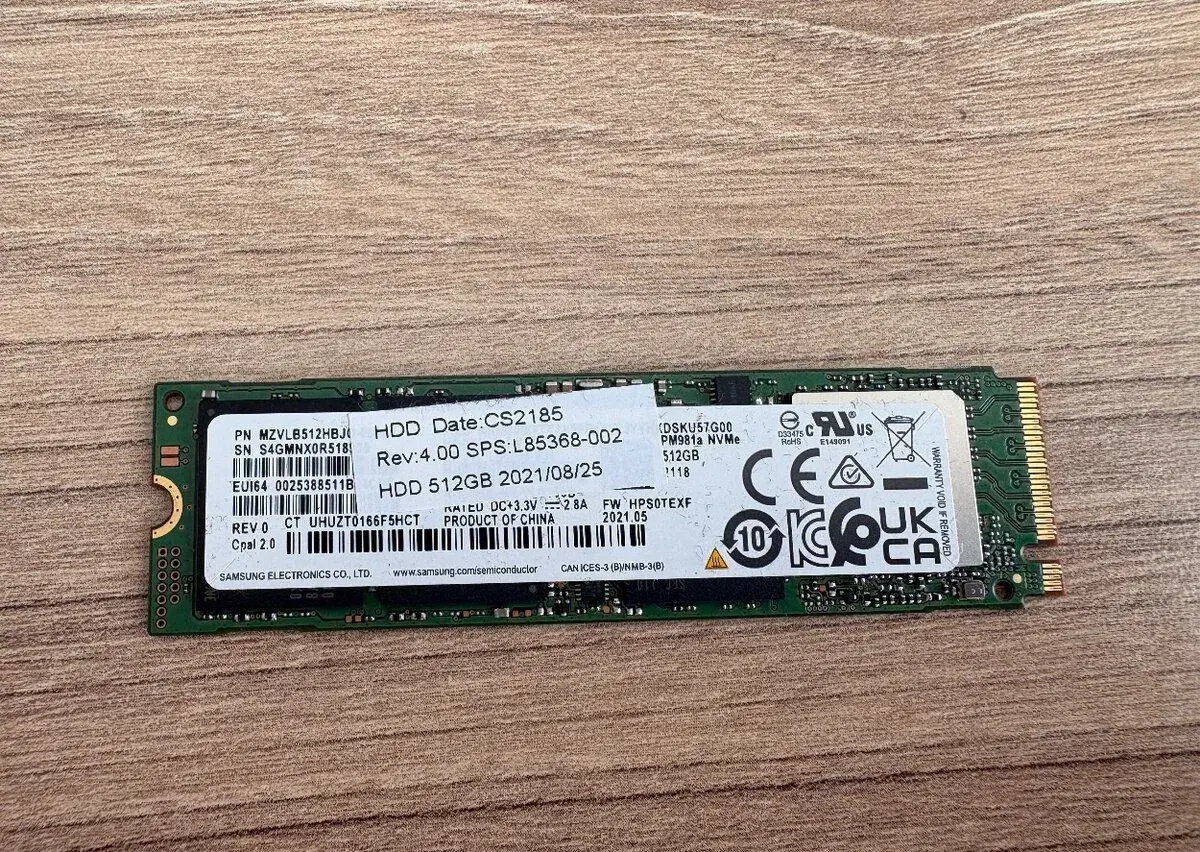 Samsung PM981a 512 GB – 99 %