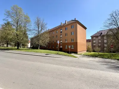 Byt 2+1 s balkónem (celková plocha 50 m²), Tachov, ul. J. S.
