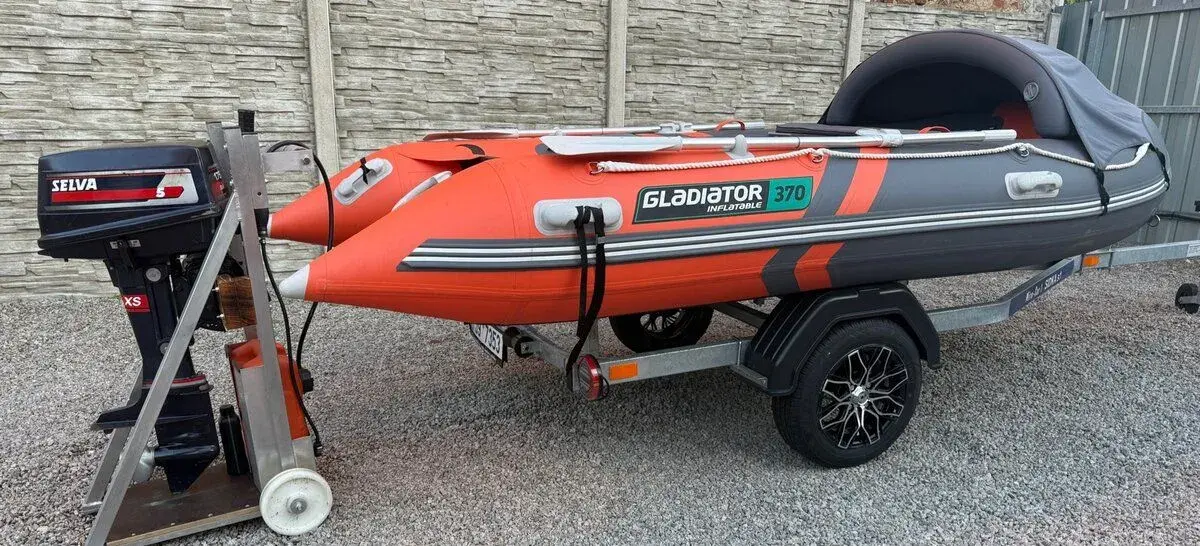 Člun gladiator + motor 5hp