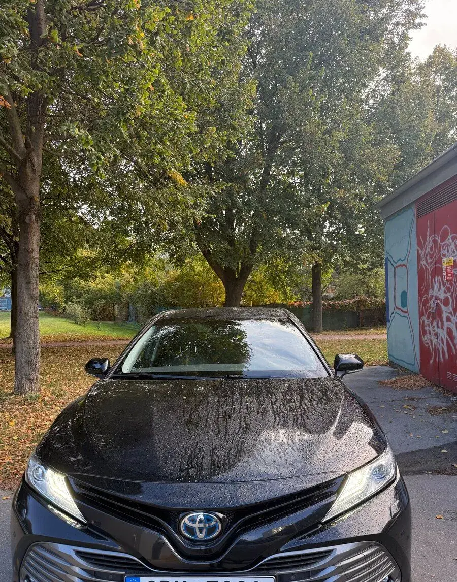Toyota Camry – 2020, 150 000 km