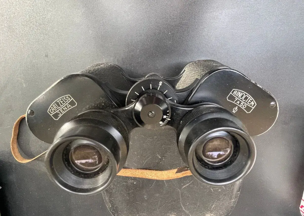 Kvalitní dalekohled 7x50 Carl Zeiss, perfektní obraz.