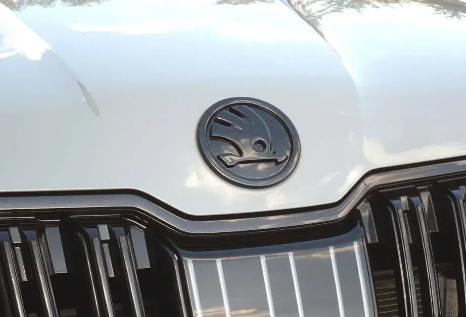 Škoda cerny