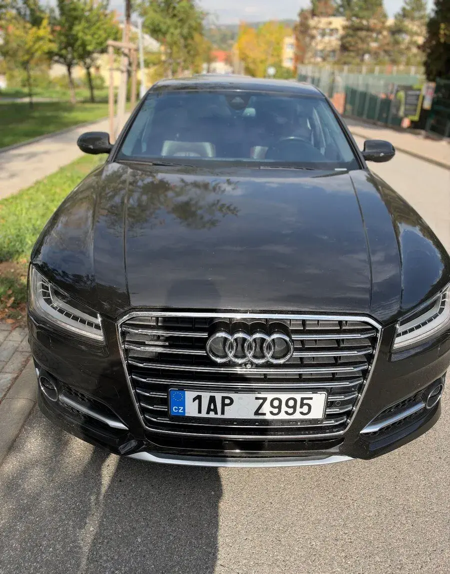Audi A8 – 2014, 233 000 km