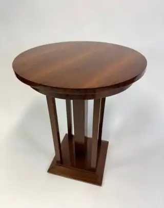 Elegantní stolek, začátek 20. století. - renovace, šelak