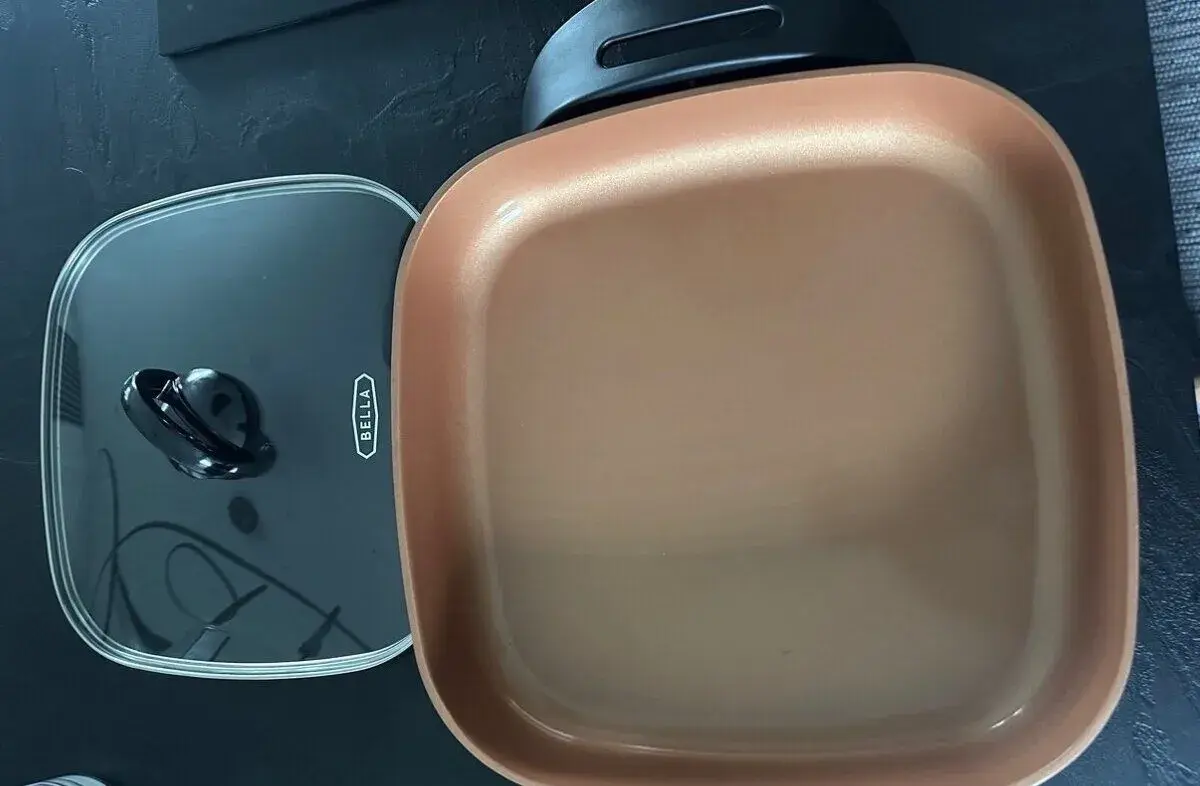Elektrická pánev značky Bella nová