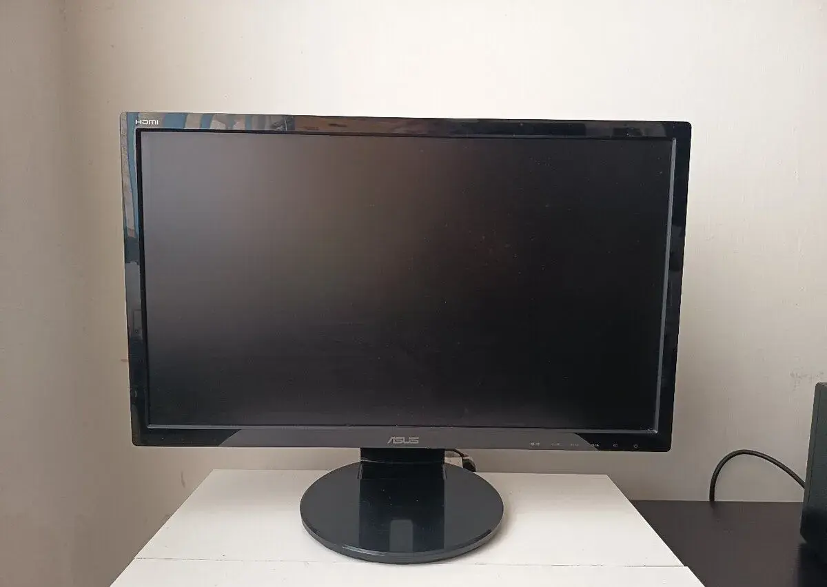 ASUS 22" /55cm/ Full HD