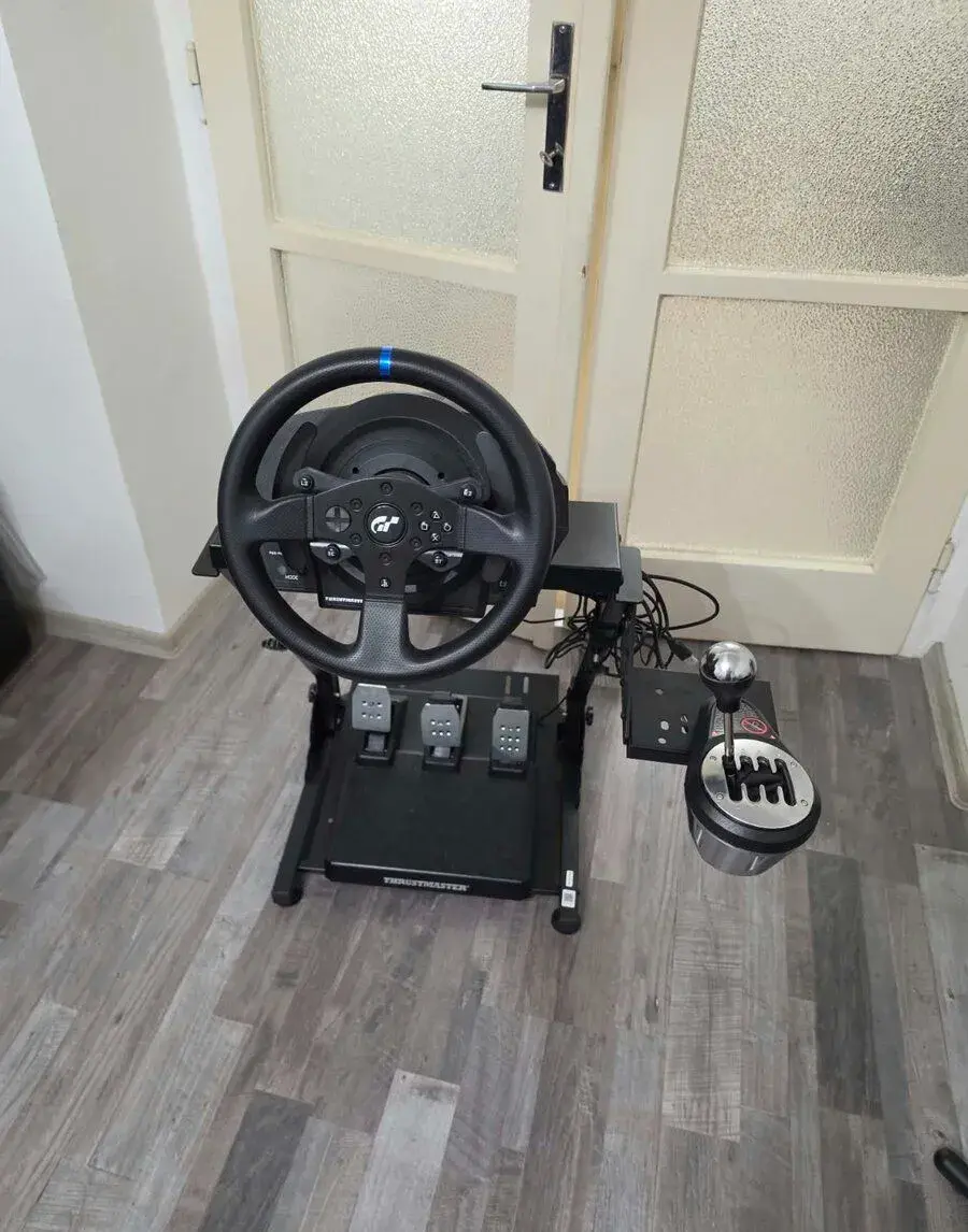 Závodní set Thrustmaster T300 + T3PM + TH8A