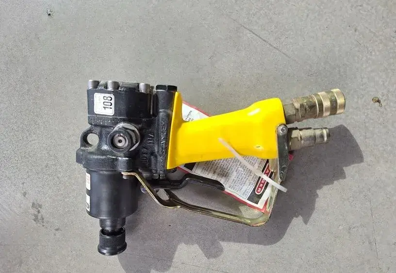 Hydraulický utahovák Stanley