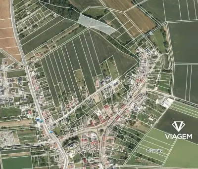 Les 4 537 m², Podíl 13 % o výměře 571 m²