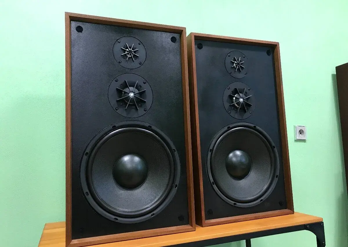 Pioneer CS-E 730 Kabinety Top stav