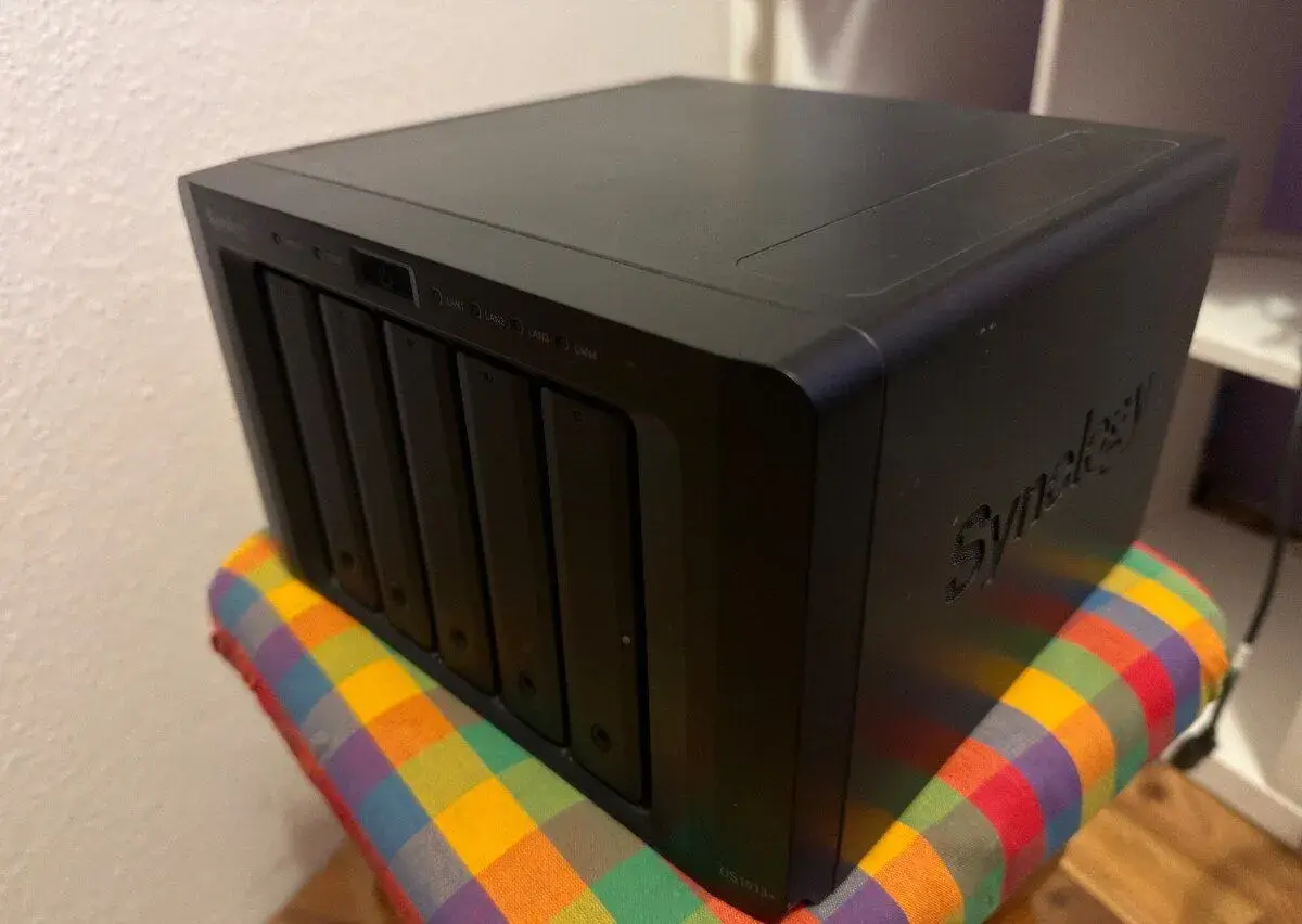 Synology DiskStation DS1513+ – server, 5× 2 TB HDD (10 T