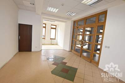 Pronájem obchodních prostor 71 m², Uherský Brod - centrum