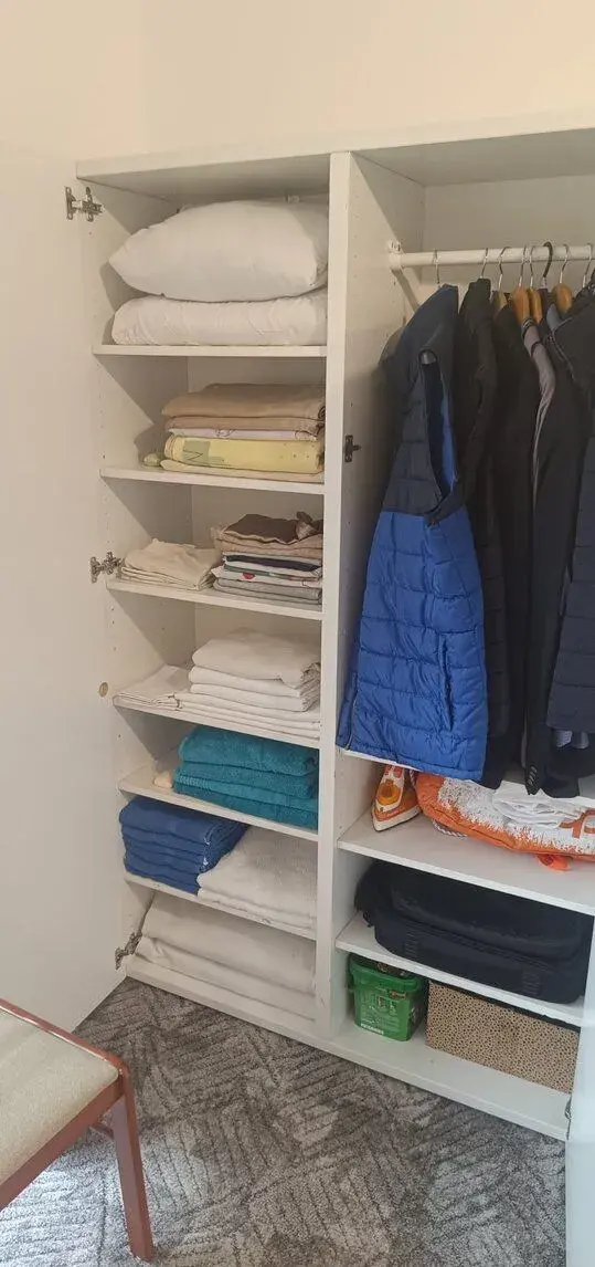 Šatní skříň bílá Besta 200x40x120