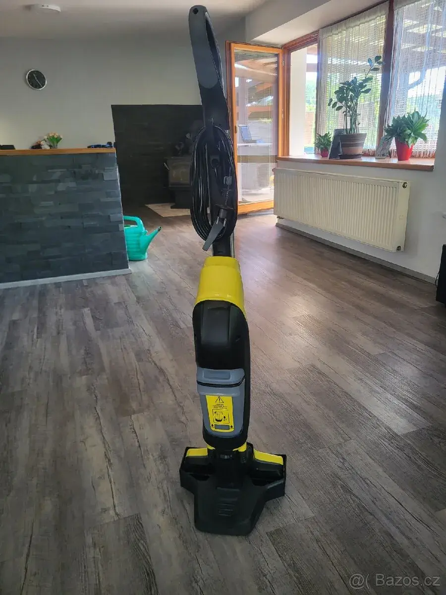 Podlahový čistič Karcher