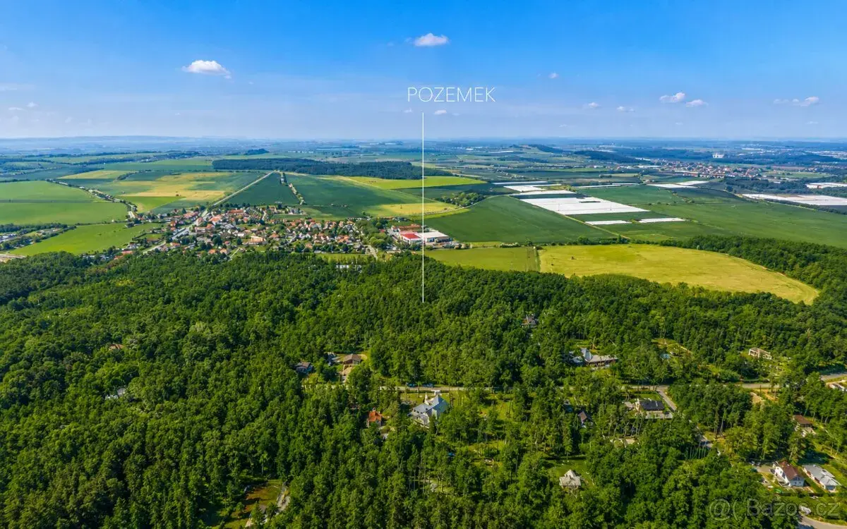 Prodej stavebního pozemku 4428 m² Kersko, Hradištko.