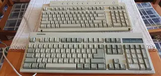 2 x PC klávesnice