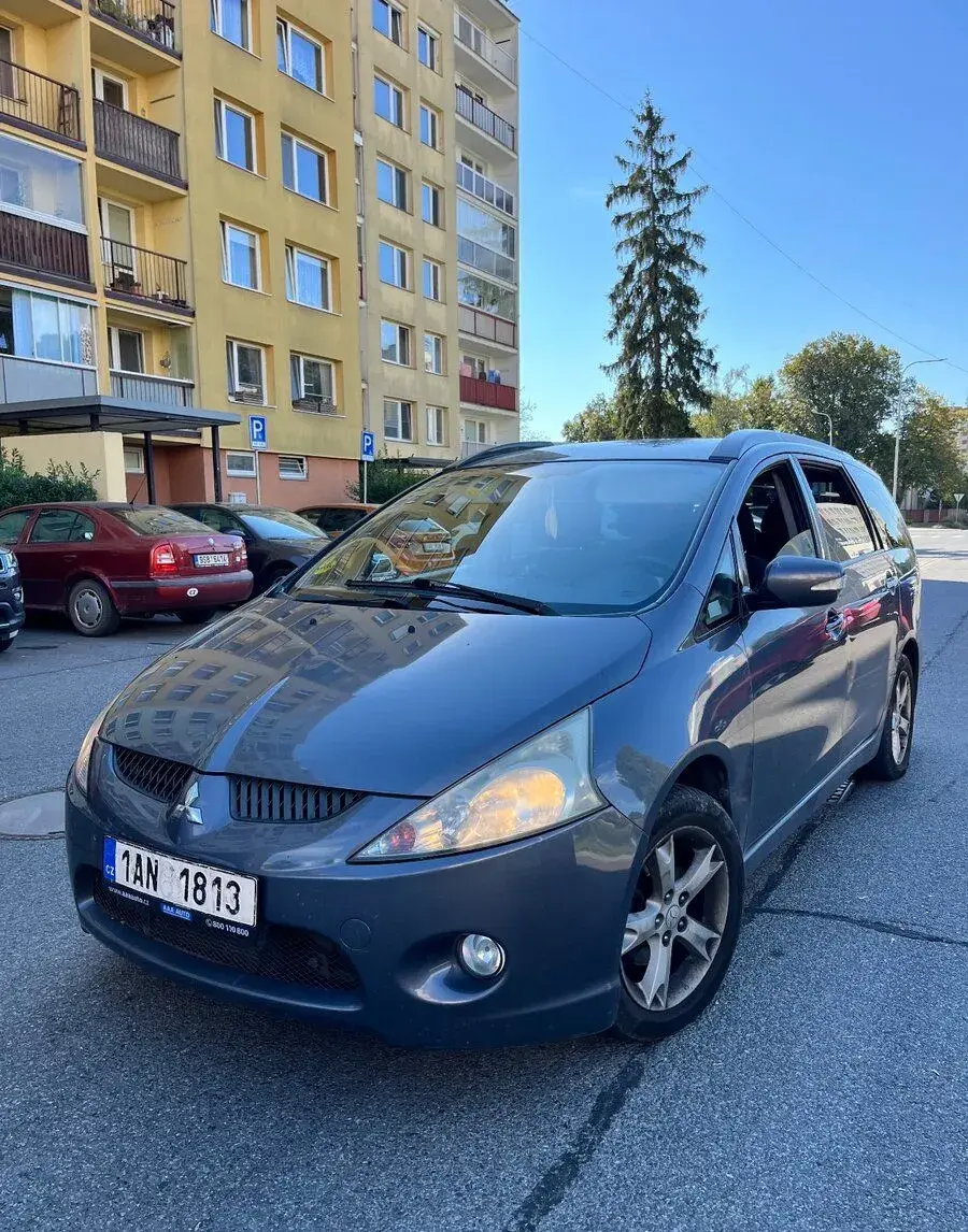 Mitsubishi Grandis – 2010, 303 500 km