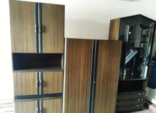 Obývací stěna + další skříňky, poličky atd.