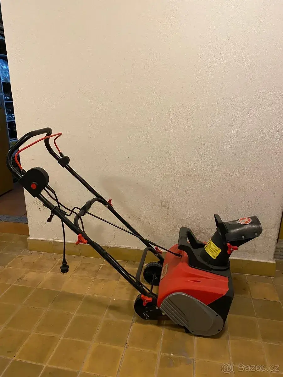 Elektrická sněhová fréza hecht 9185