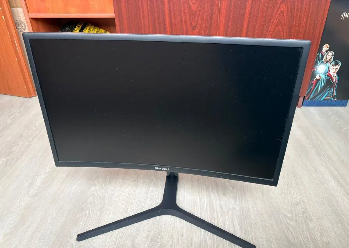 Herní monitor Samsung c24fg73fqu