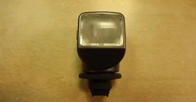 kamerové světlo Sony HVL-HL1