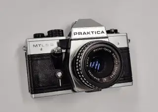Kinofilmová zrcadlovka Praktica MTL 5 B