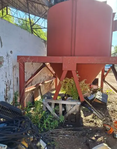 Zásobník na piliny