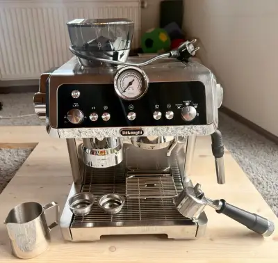 Kávovar Delonghi La Specialista EC9335