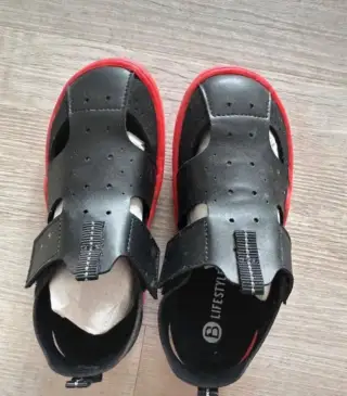 Barefoot sandále