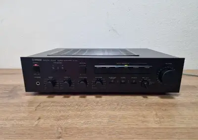 Yamaha A-500 Stereo Zesilovač