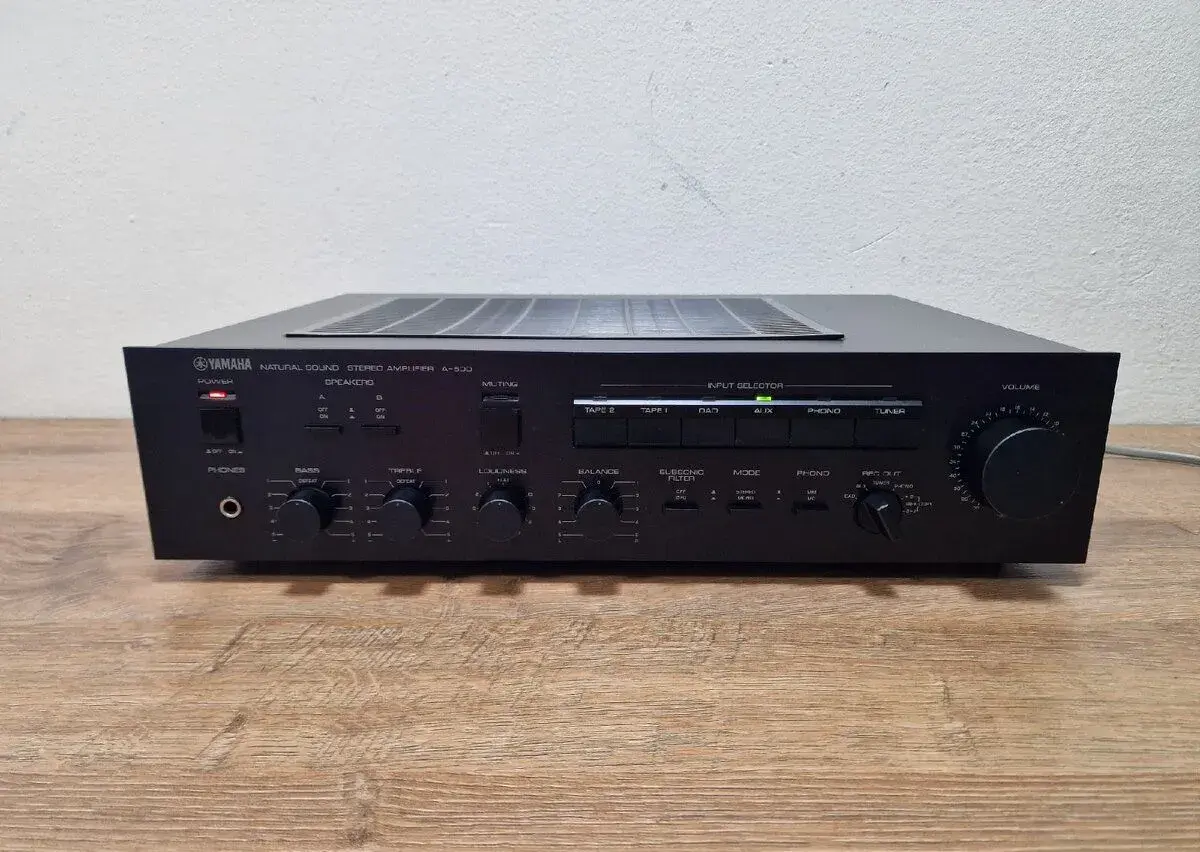 Yamaha A-500 Stereo Zesilovač