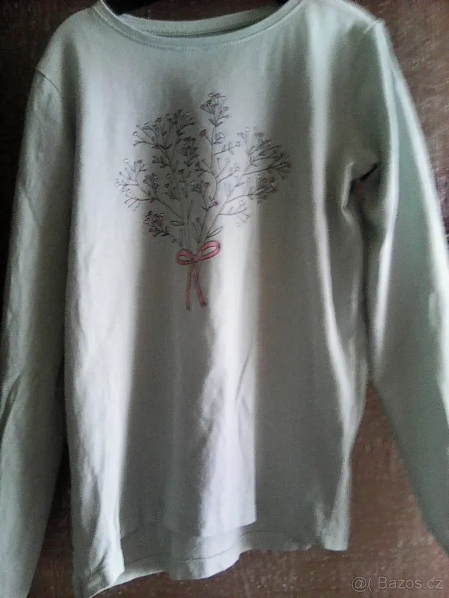 Triko s dl.ruk.Sinsay vel.134 psana,spise mensi,nove