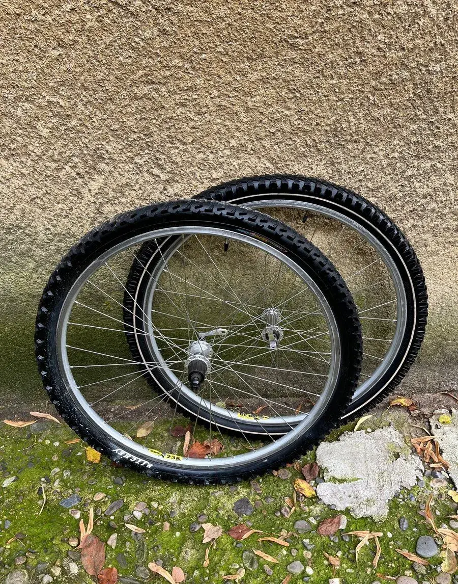 Shimano / Specialized / Mavic 26"