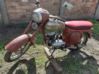 JAWA ČZ 175
