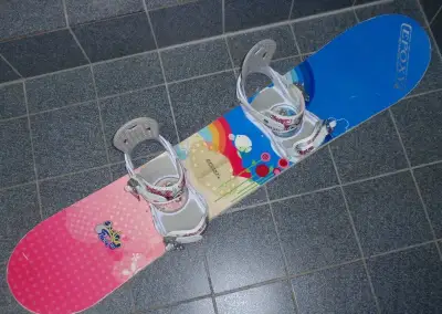 DÍVČÍ 137 CM SNOWBOARD BURTON PUNCH + VÁZÁNÍ ELFGEN