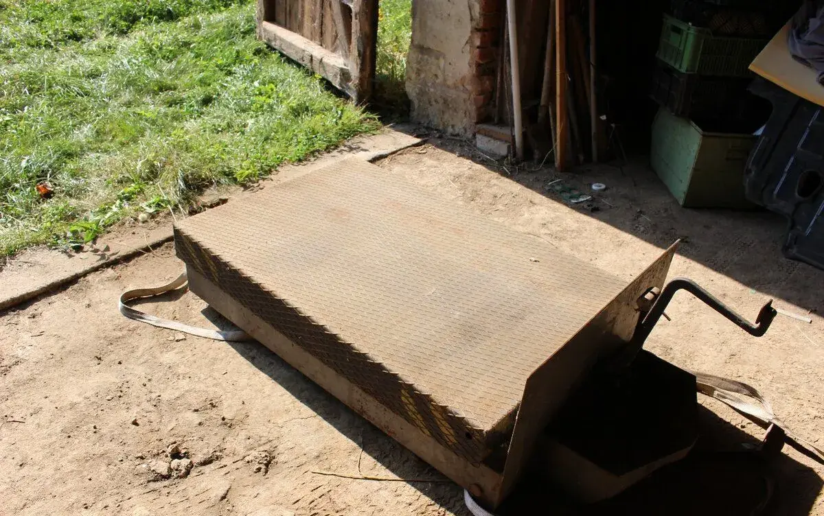 Pojízdná hydraulická plošina