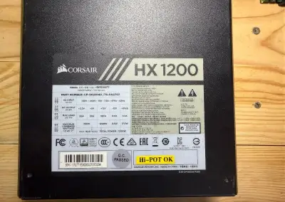 Corsair HX1200 - plně modulární zdroj