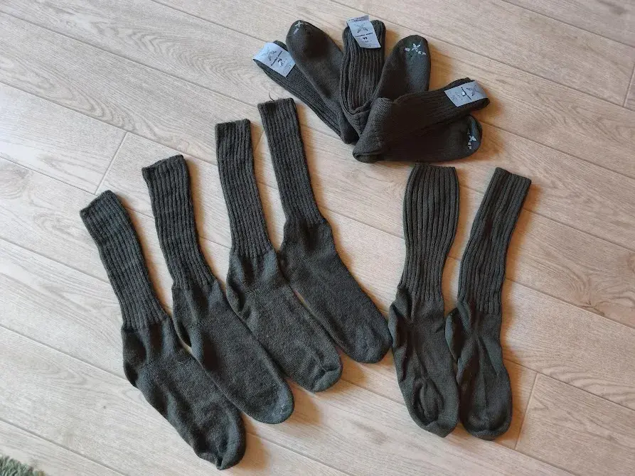 Pánské ponožky ARMY vel.28-29-30/43 a více-khaki (cena kus)