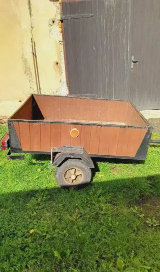 PŘÍVĚSNÝ VOZÍK PLATNÁ STK