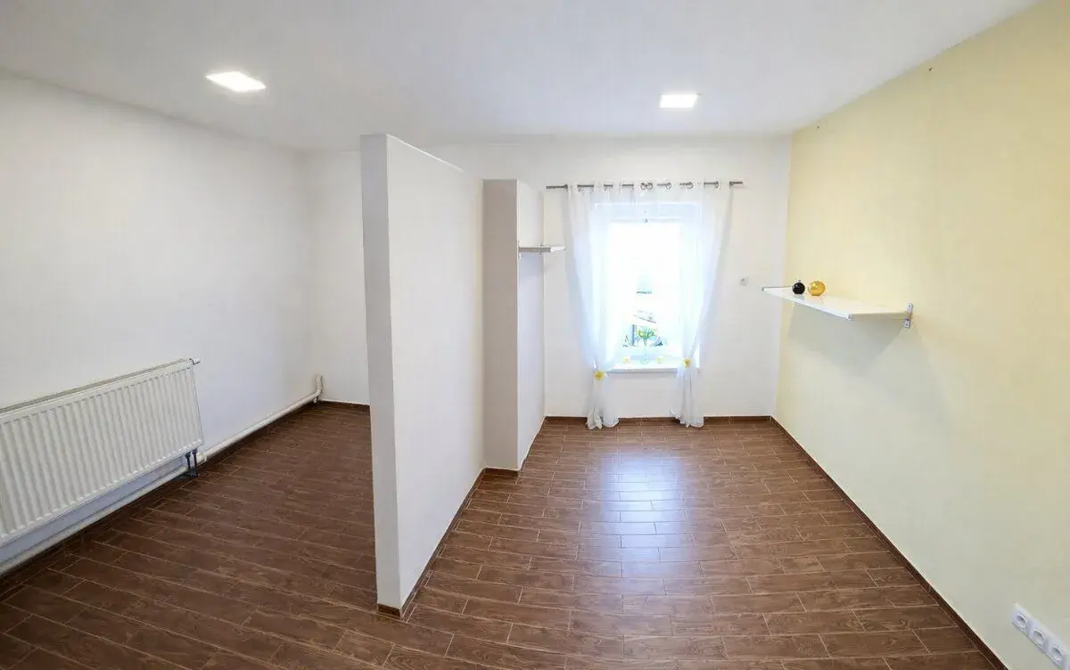 Velké Bílovice _ pronájem kadeřnictví