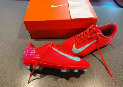 Kopačky Nike 33