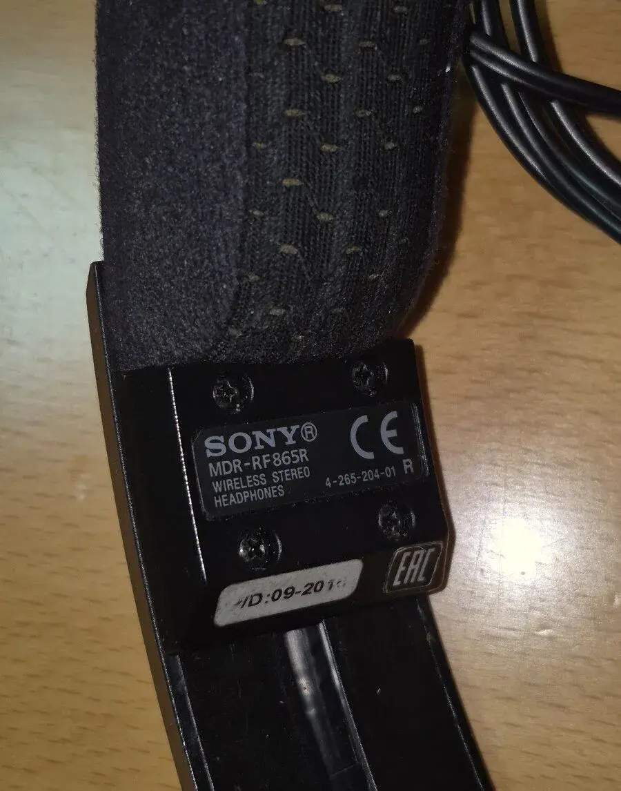 Bezdrátová sluchátka SONY