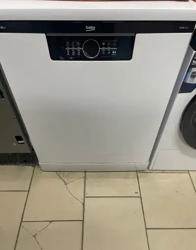 Zánovní myčka nádobí Beko BDFN26420WA