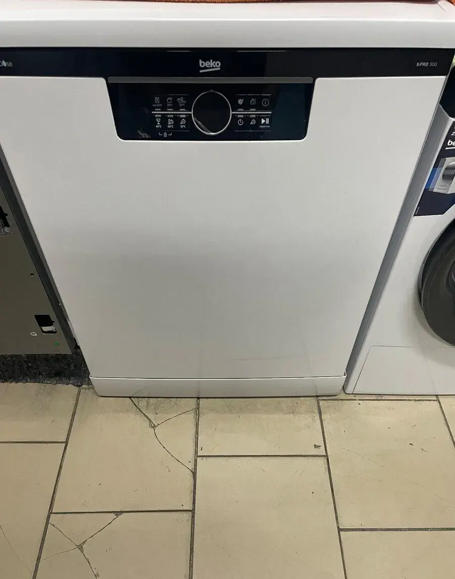Zánovní myčka nádobí Beko BDFN26420WA
