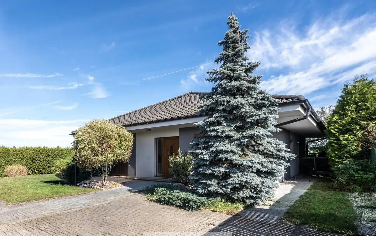 Prodej rodinného domu 4+kk 115 m2, zahrada 590m2, pozemek 72