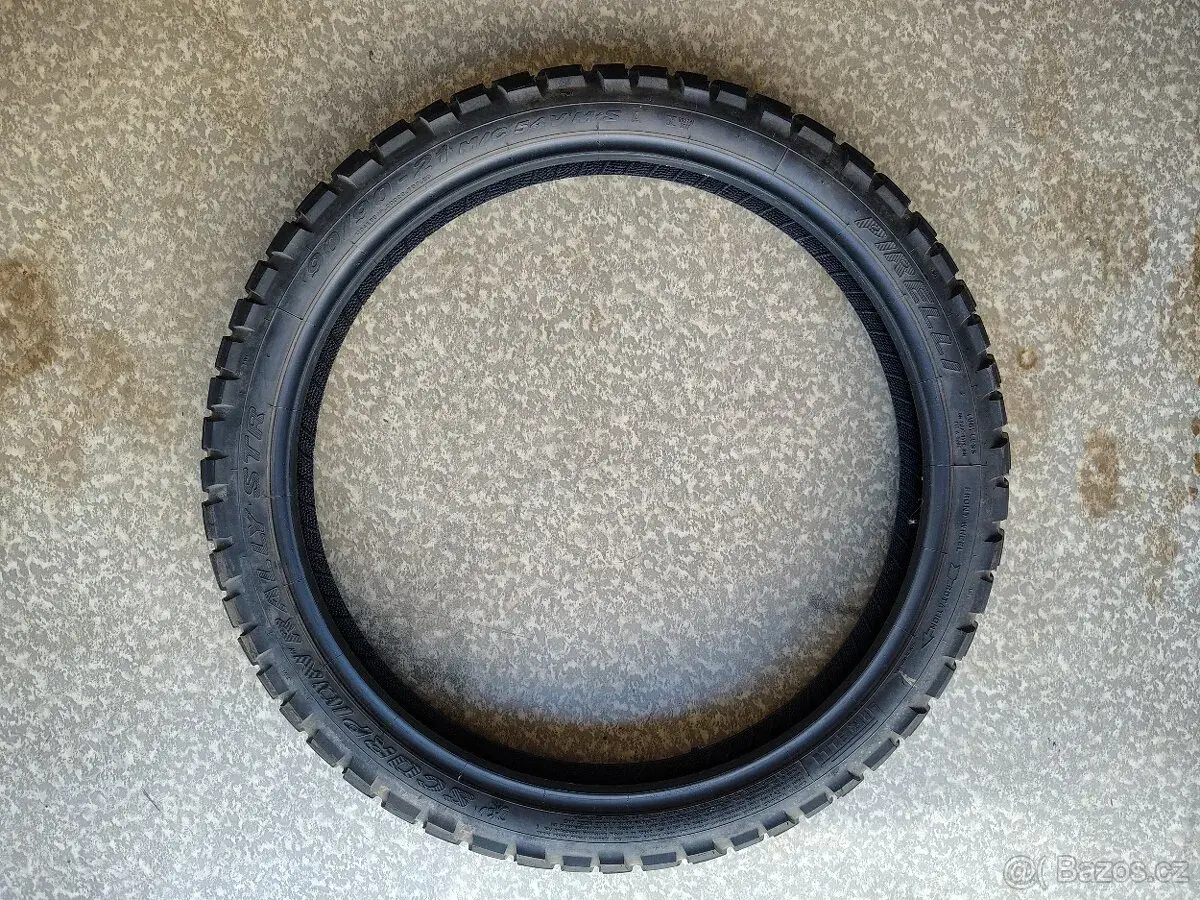 Přední pneumatika Pirelli Scorpion STR 90/90 R21